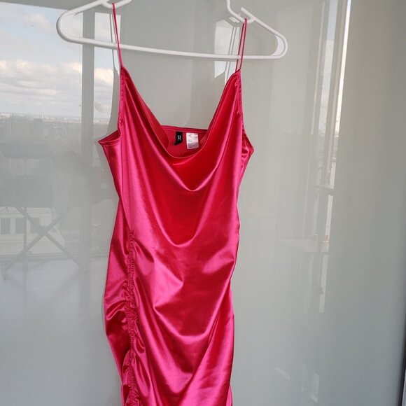 H&M mini dress - Picture 1 of 3